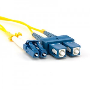 Hybrid patchcord LCPC-SCPC SM Duplex